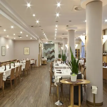 Hotel Piramida