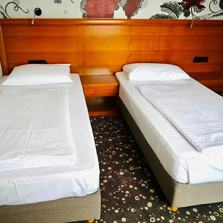 Piramida Hotel