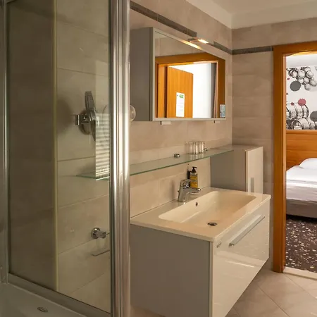 Hotel Piramida