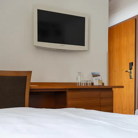 Piramida Hotel 4*