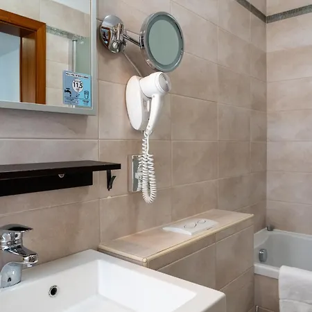 Hotel Piramida 4*