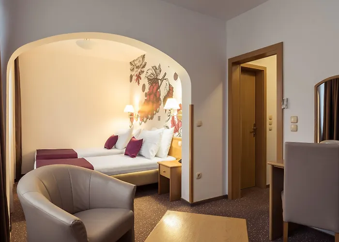 Piramida 4* Μαριμπόρ